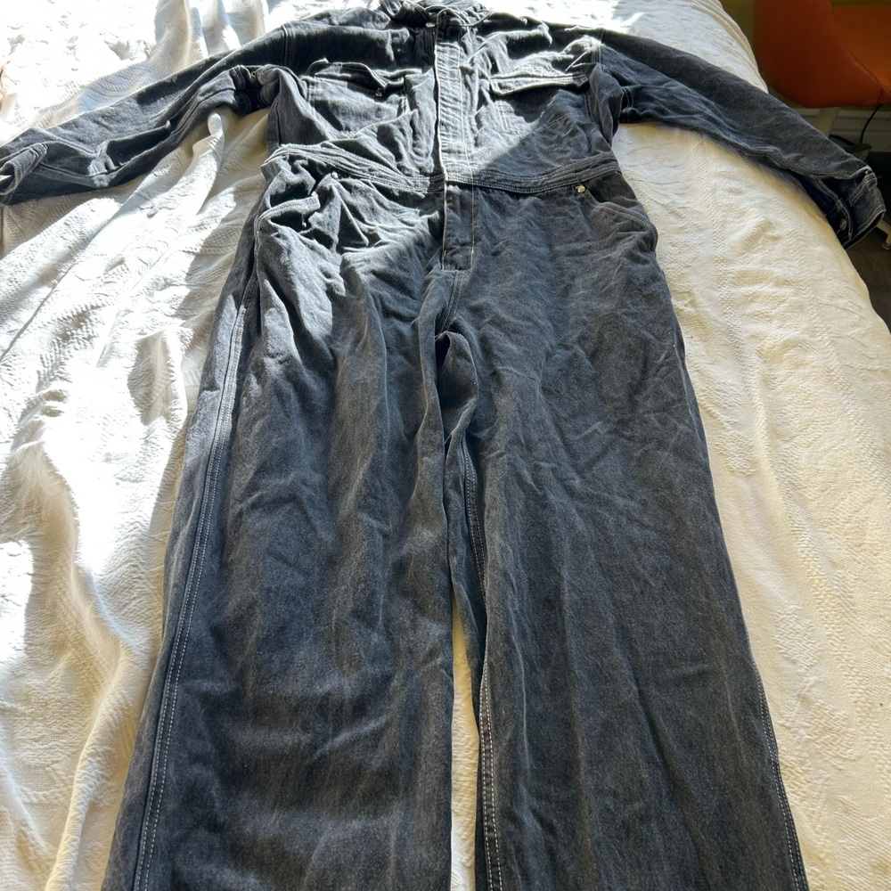 Vintage black (acid washed?) Sean John Denim Jumpsuit. Size M